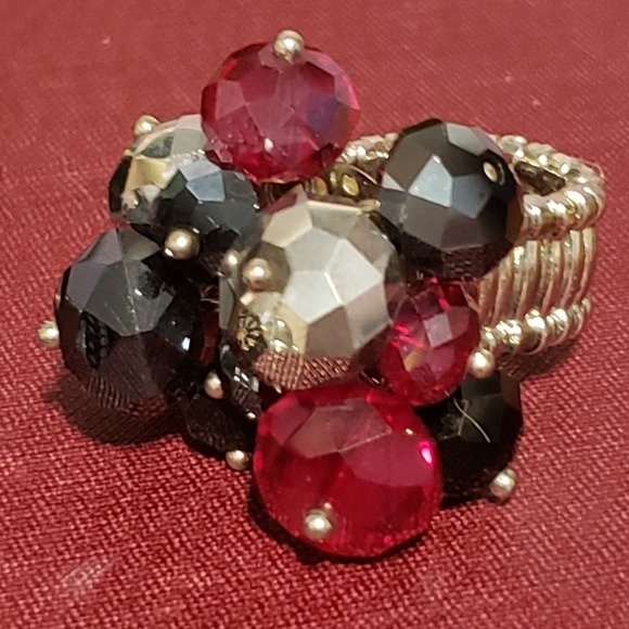 Three fashion rings 6.25 and stretch - Picture 3 of 10